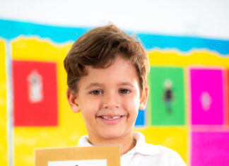 Com que idade matricular meu filho em um colégio bilíngue?